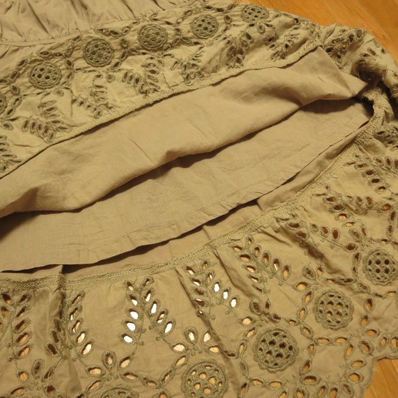 Taupe Flowy Strapless Top with Lace Trimming - Picture 3 of 3